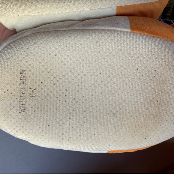 Squishmallows Corgi Plush Slippers - Orange and Cream Kids size 7/8 - Picture 4 of 4